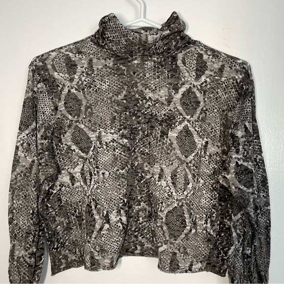 LNA BURNOUT BALLOON SLEEVE TOP IN CHARCOAL PYTHON SIZE S - Picture 4 of 10